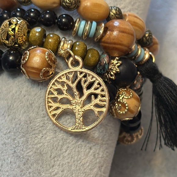 ‼️SOLD‼️Tree Of Life Pendant Multilayer Beaded Bracelet - Picture 3 of 3